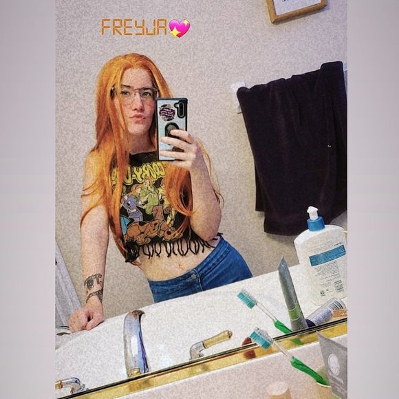 Meet your Posher, Freyja - Picture 5 of 5